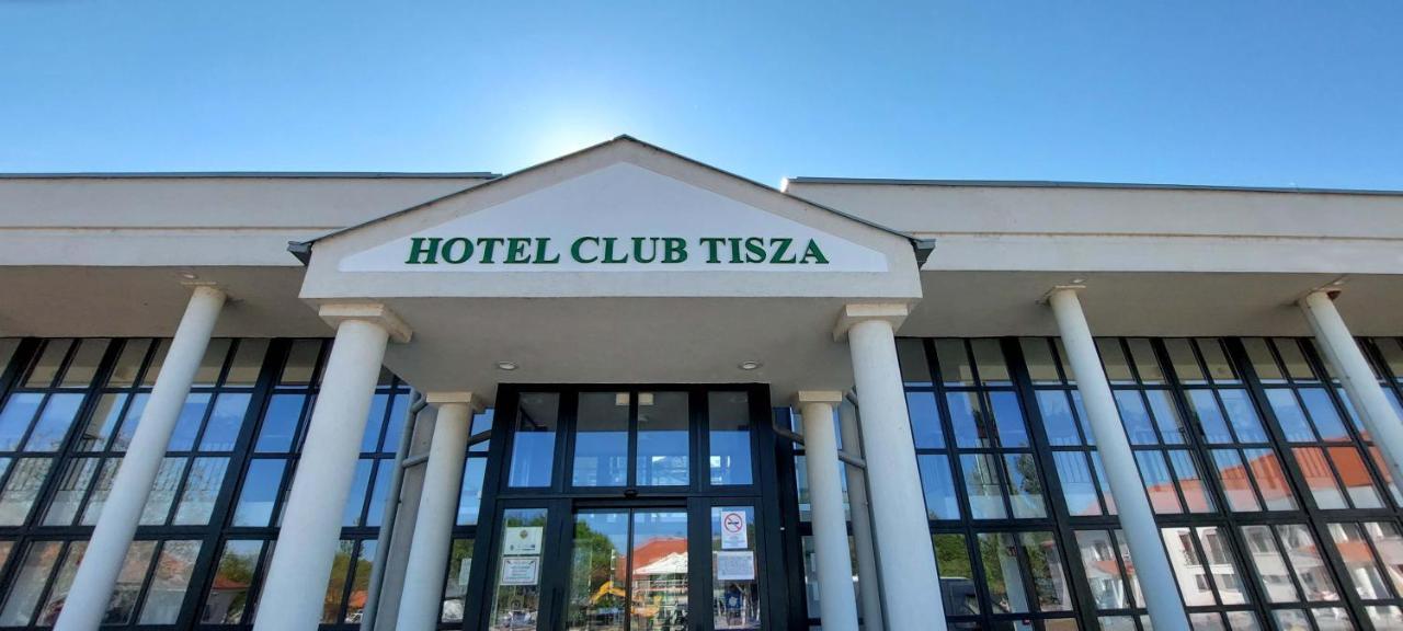 Hotel Club Tisza Lakitelek Exteriör bild